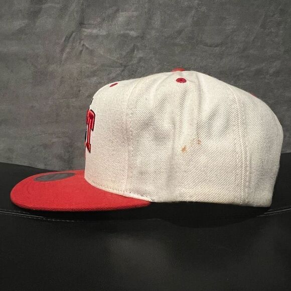 MITCHELL & NESS Miami Heat Classic Arch Logo Adjustable SnapBack Hat / One Size - Picture 3 of 7